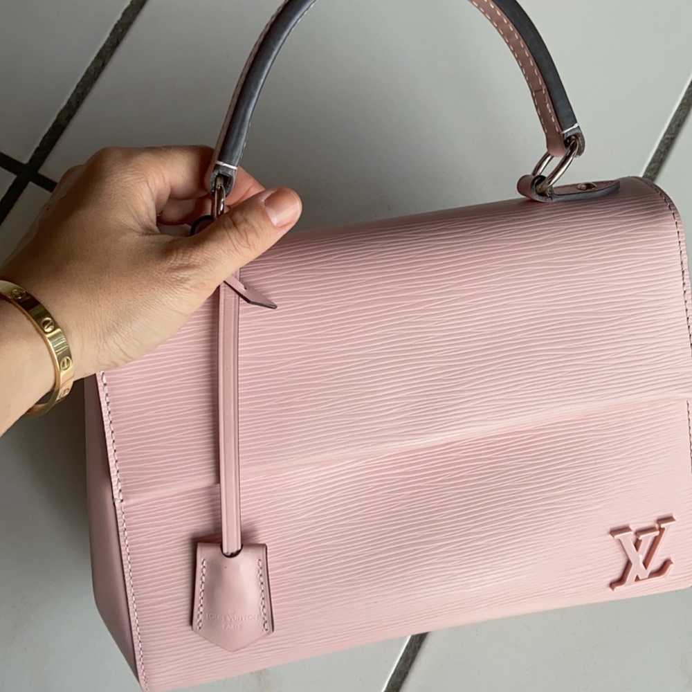 Louis Vuitton Cluny bb rose ballerine excellent